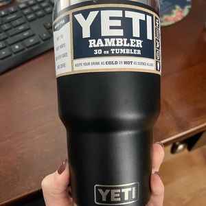 Brand New 30 oz Yeti with Tags